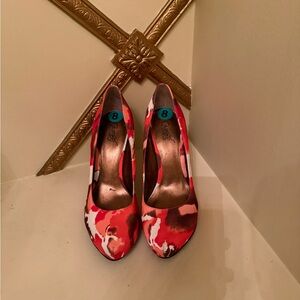 Carlos by Carlos Santana Red and White Heels